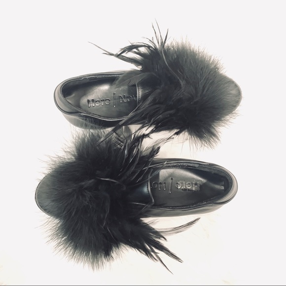 Here/Now Leather Black Feather Fox Fur Slip Ons - Picture 5 of 8